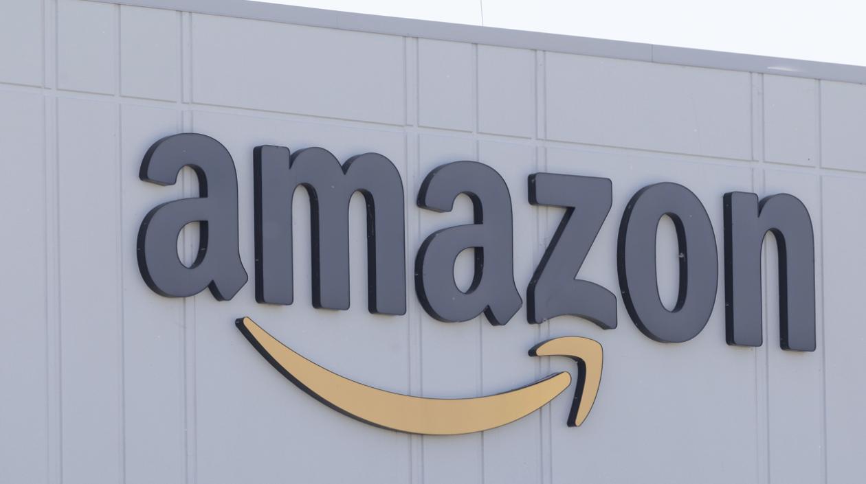 Amazon suspendió contratación de trabajadores por incertidumbre económica